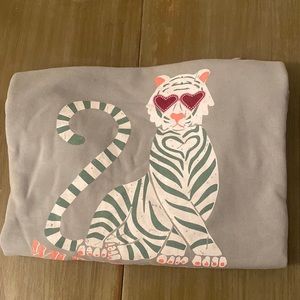 Chic Gray Tiger Sweatshirt with Heart Sunglasses
